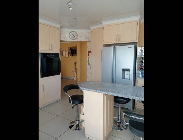 3 BEDROOM HOUSE FOR SALE IN GLENCOE